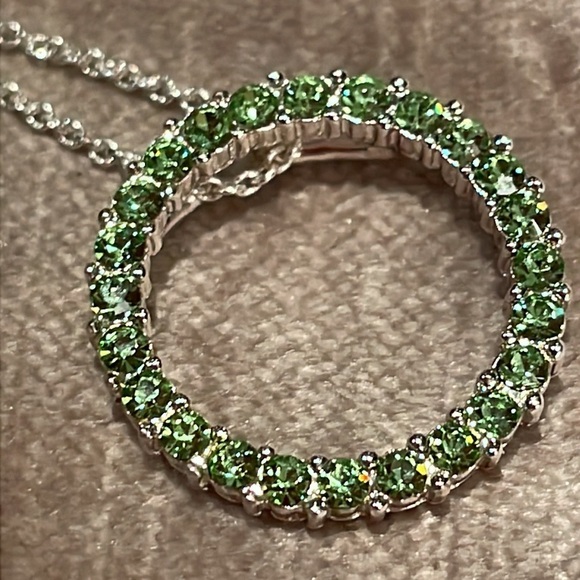 Green Rhinestone Infinity Circle Necklace - Picture 7 of 8